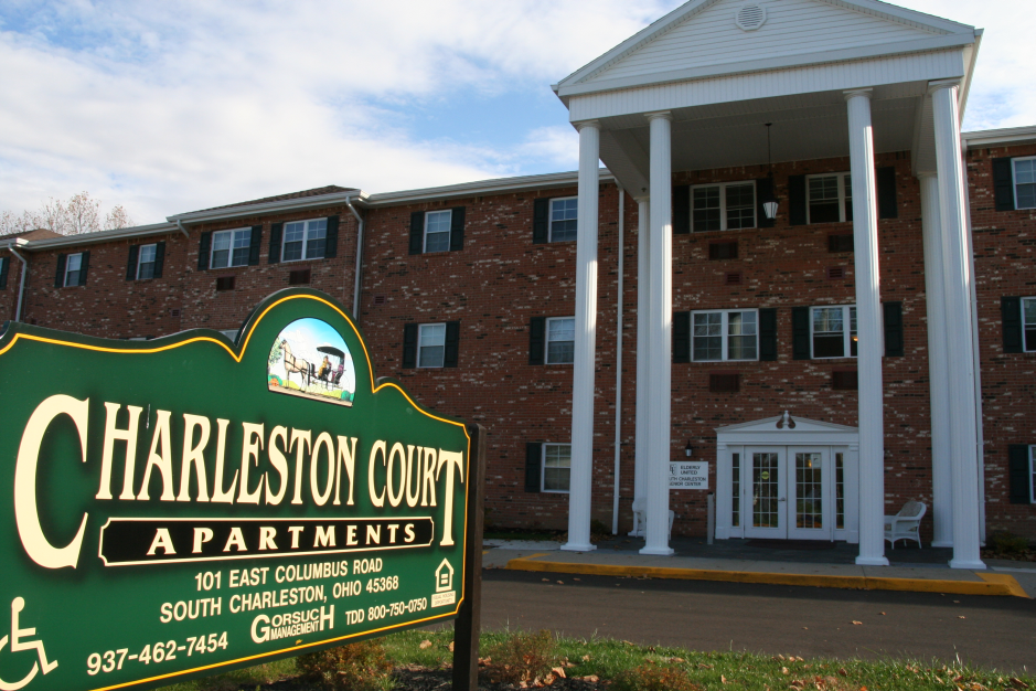 Charleston Court Signage