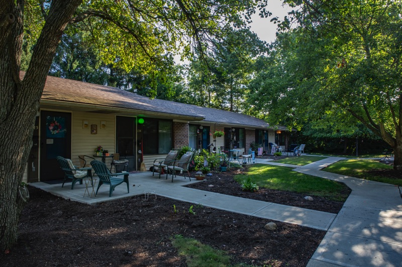 Bristol Square Apartments Exterior