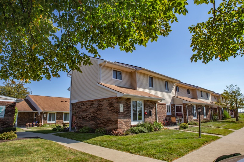 Brookwood Commons Exterior