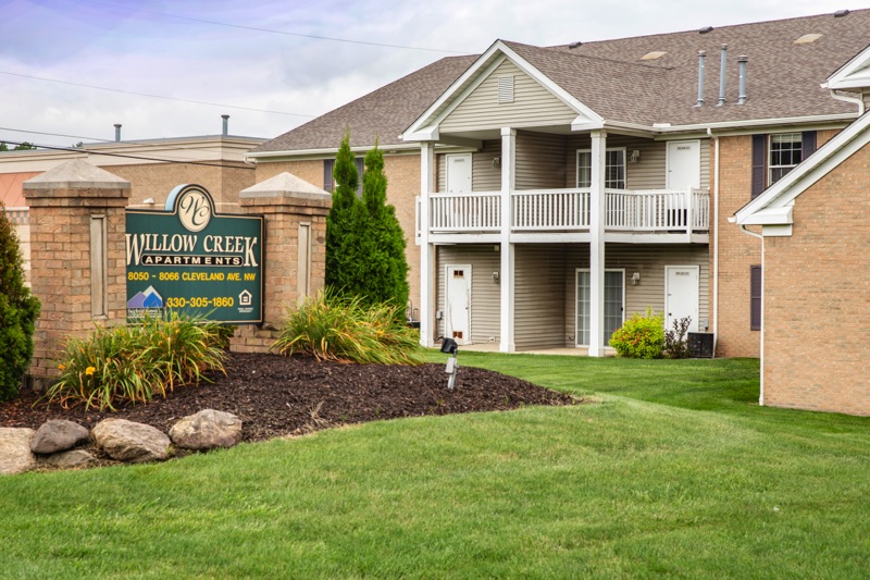 Willow Creek Apartments Signage