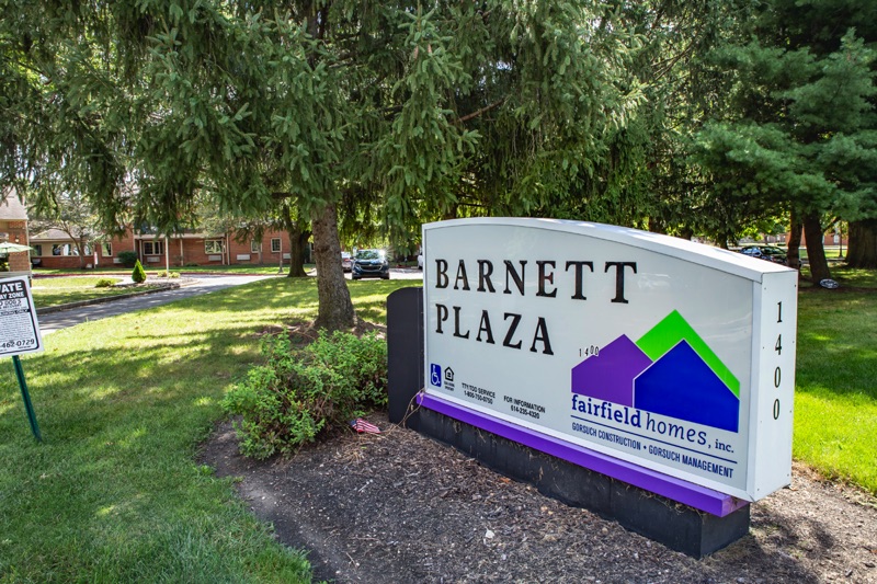 Barnett Plaza Apartments Signage
