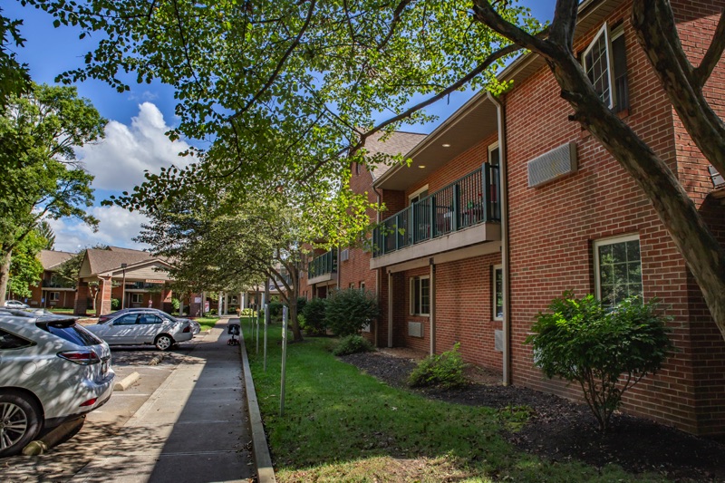 Barnett Plaza Apartments Exterior