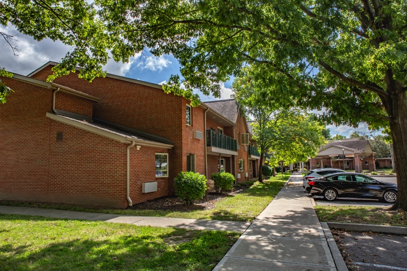 Barnett Plaza Apartments Parking