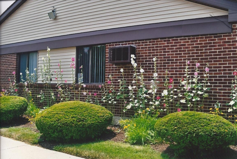 Cedarwood Commons Exterior