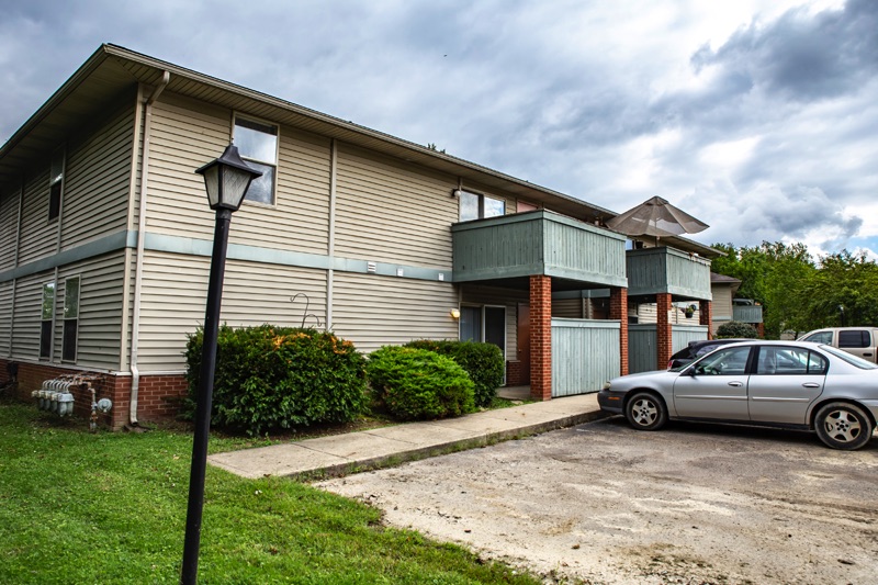 Creekside Apartments Parking