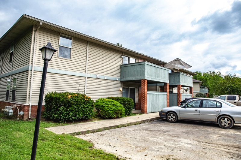 Creekside Apartments Parking