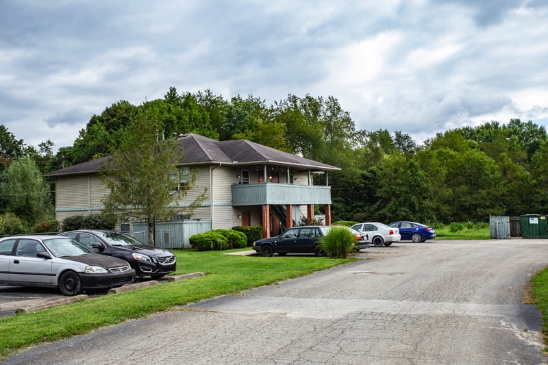 Creekside Apartments Street view
