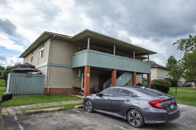 Creekside Apartments Exterior