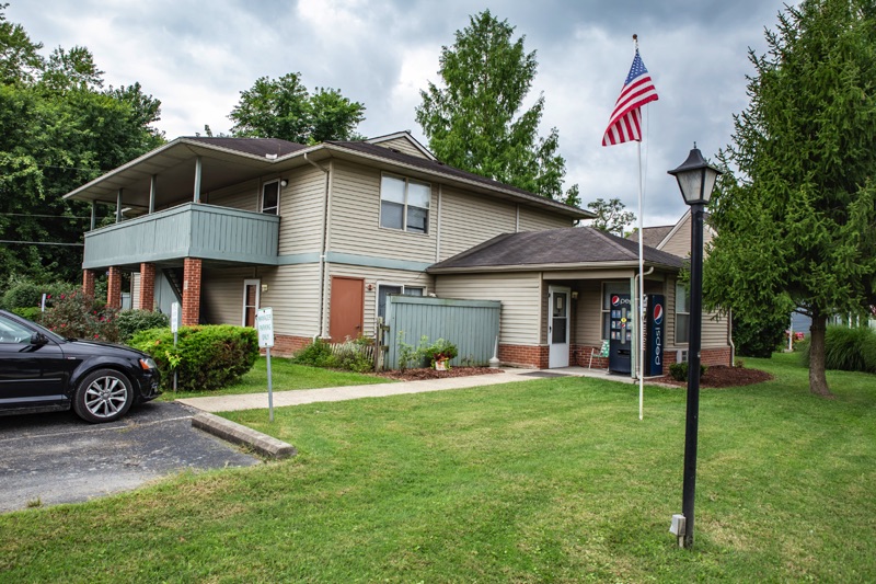 Creekside Apartments Exterior