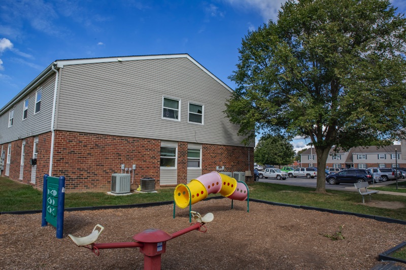 Manorview Apartments Playground