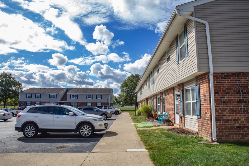 Manorview Apartments Exterior