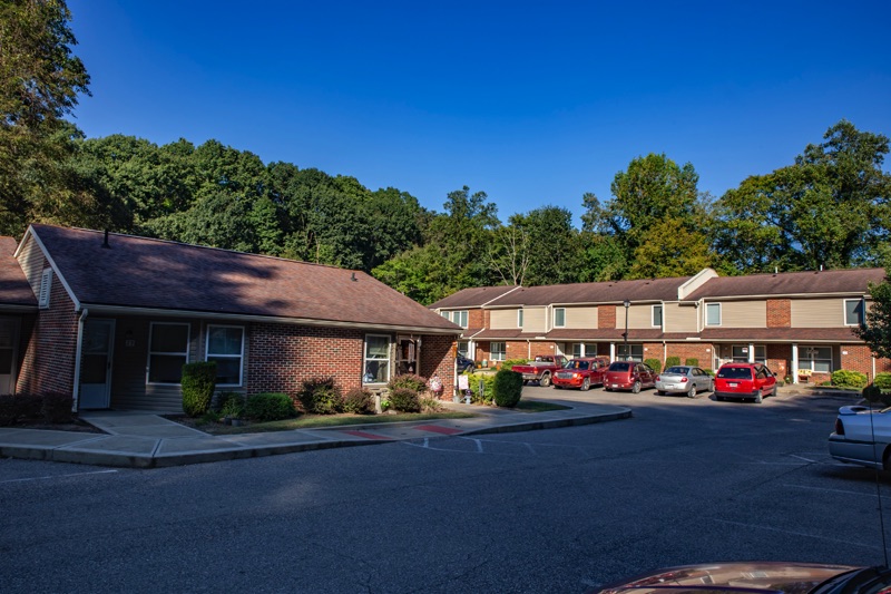 Pomeroy Cliffs Exterior