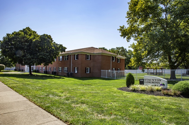 Staunton Commons I Exterior