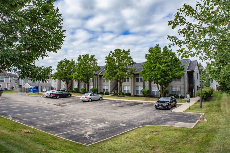 Tussing Corners Apartments Parking